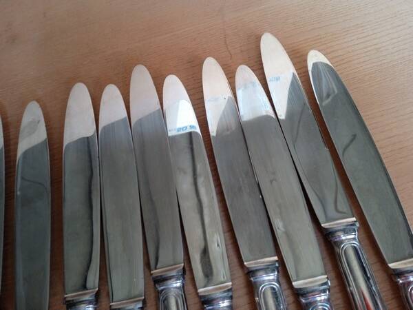 12 dixi knives in silver metal, filet model