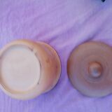 Terracotta storage pot for onion