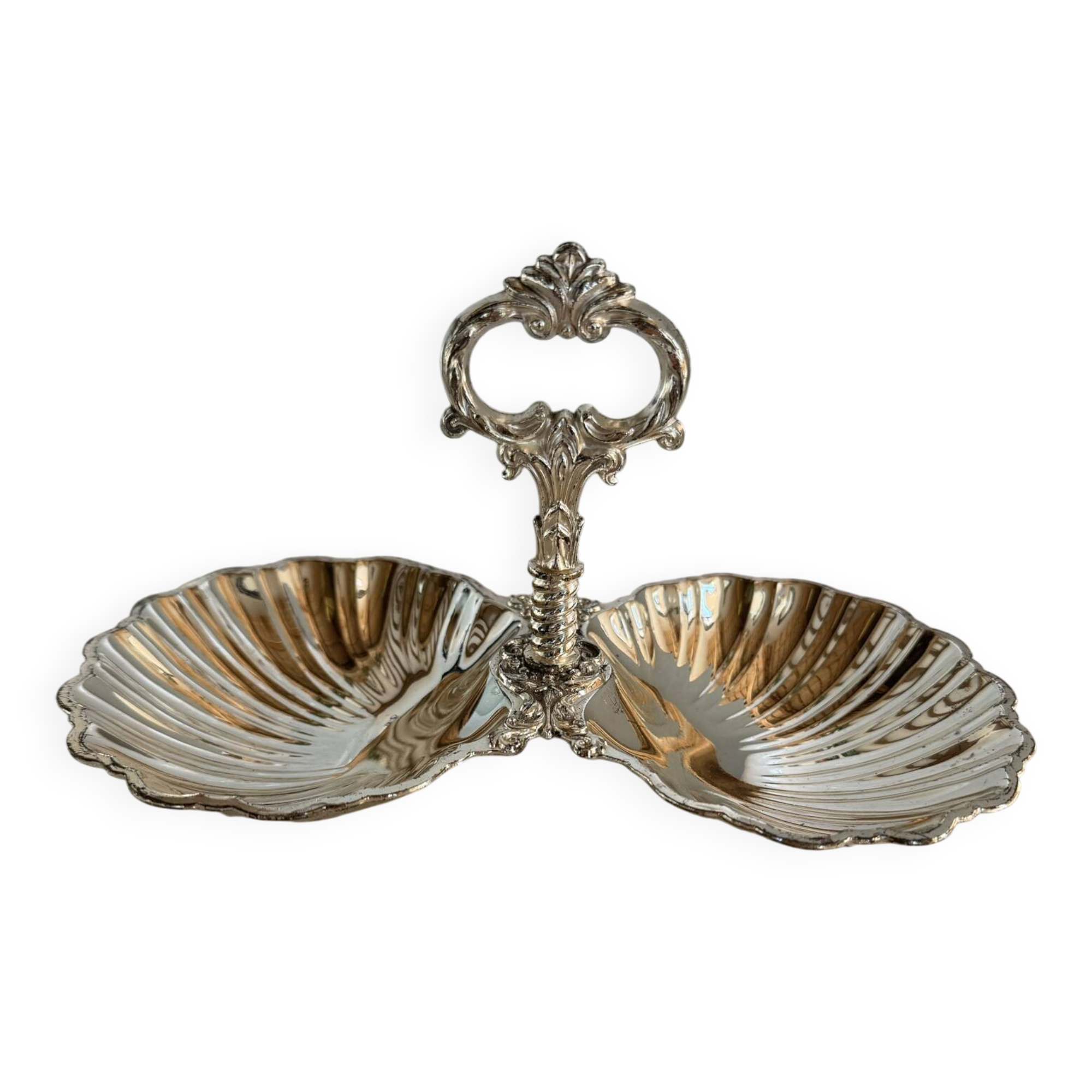 Vintage silver-plated shell display stand