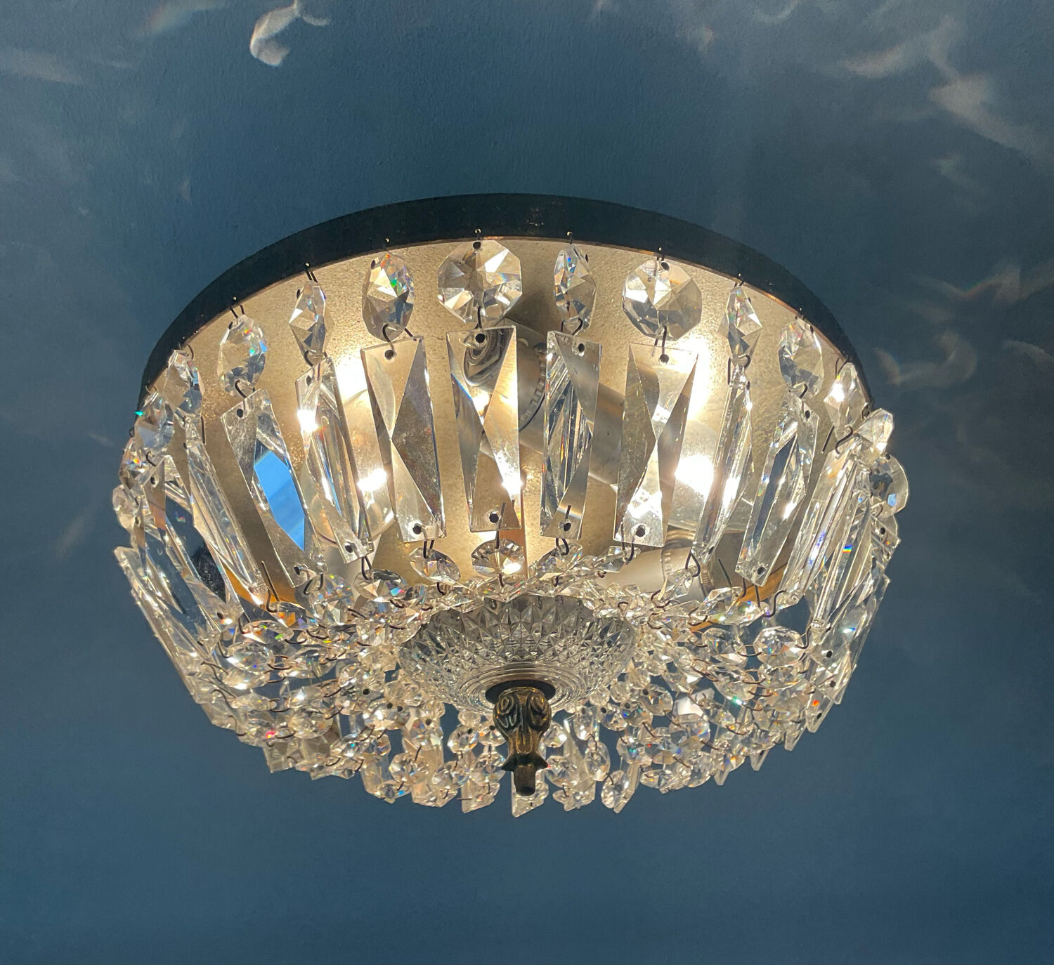 Golden ceiling lamp with crystal tassels