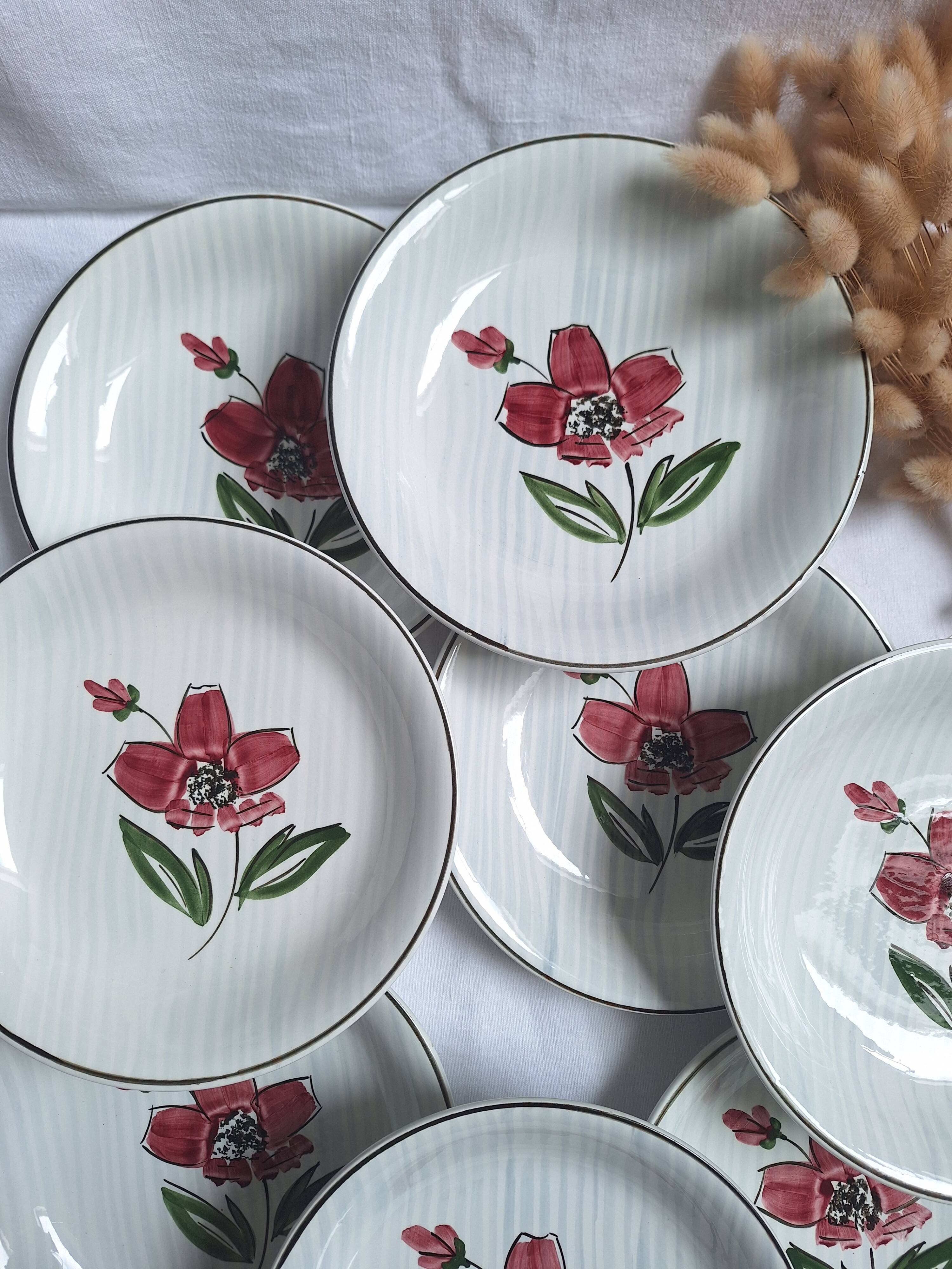 Deep plates / Salad plates with flower design, Sarreguemines model Emilie