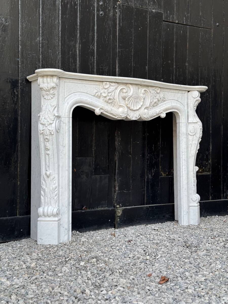 Louis XV Style Fireplace in Carrara Marble, Circa 1980