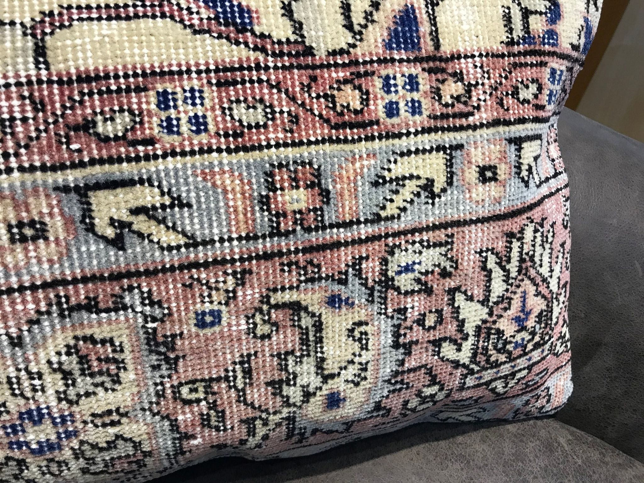 Coussin lombaire délavé vintage avec fleurs 40x60cm