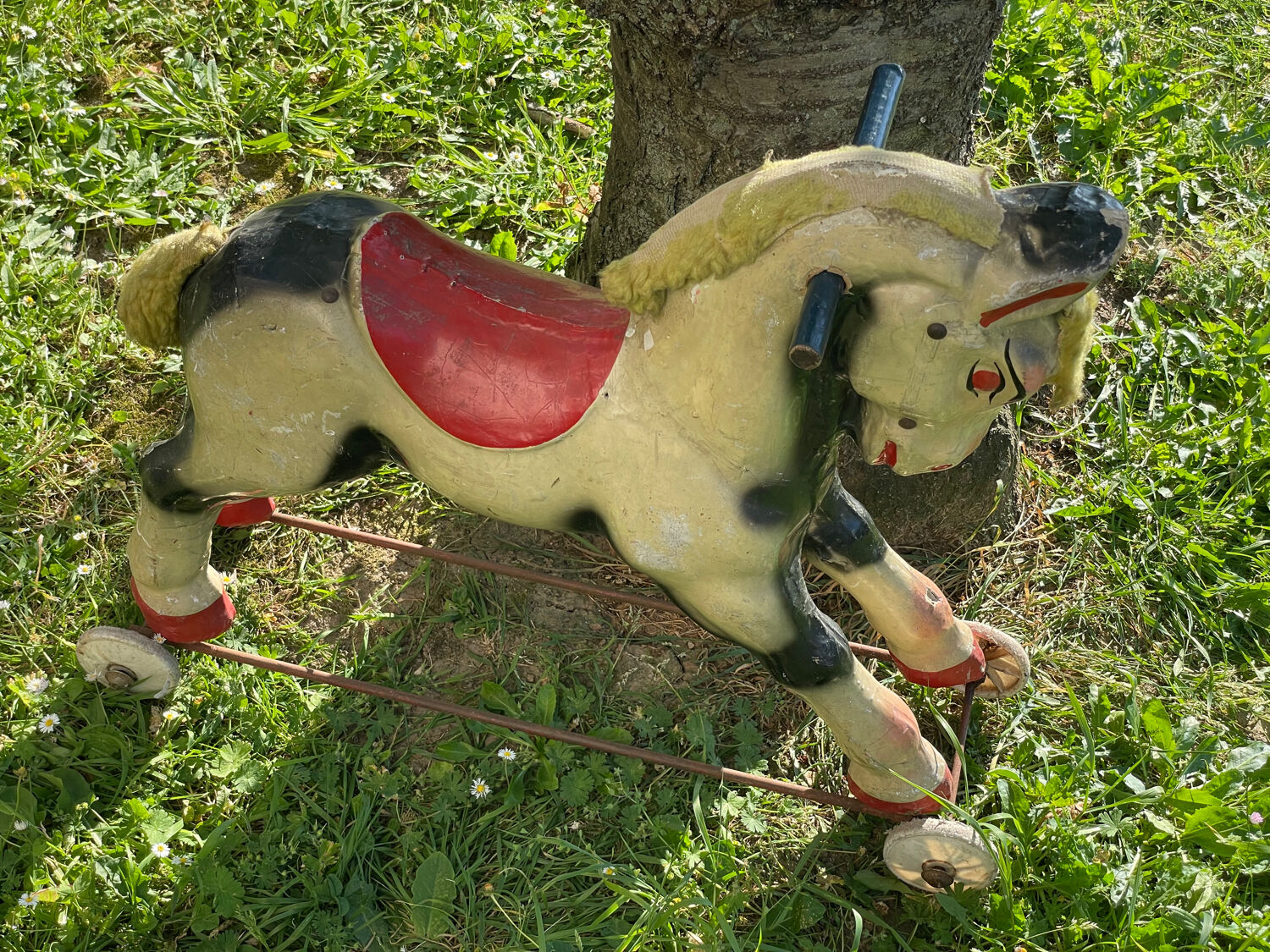 Cheval à roulettes