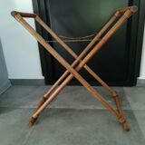 Rattan tray on support