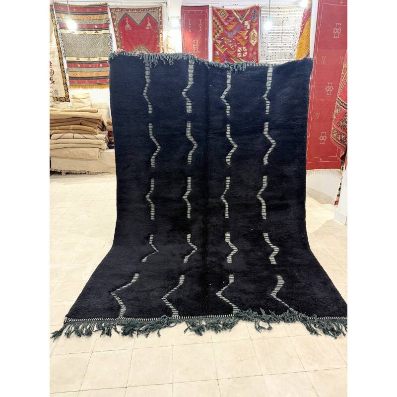 Berber handmade carpet Mrirt - M27