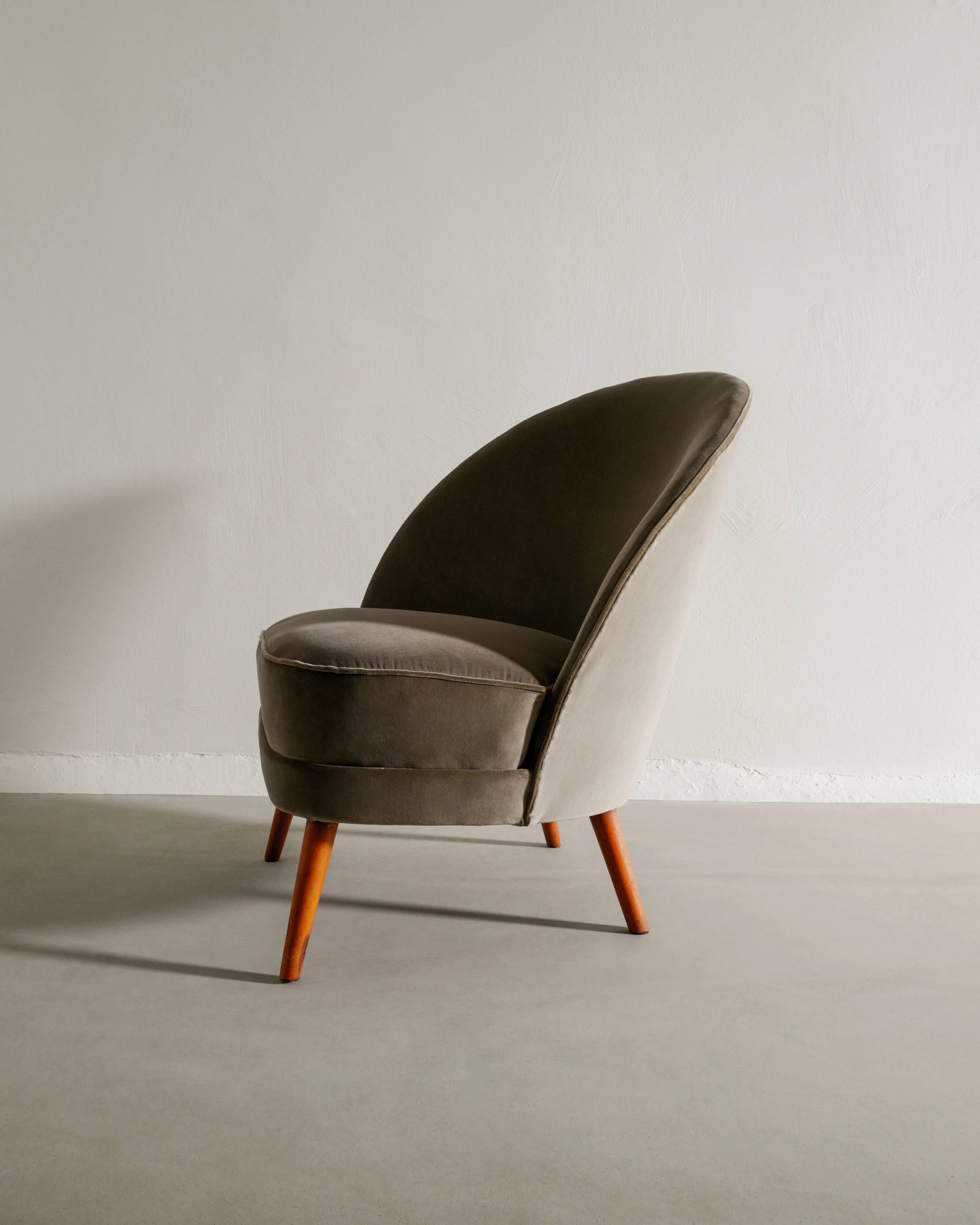 Swedish Sculptural Wooden Asymmetrical Armchair by Arne Norell, 1950s