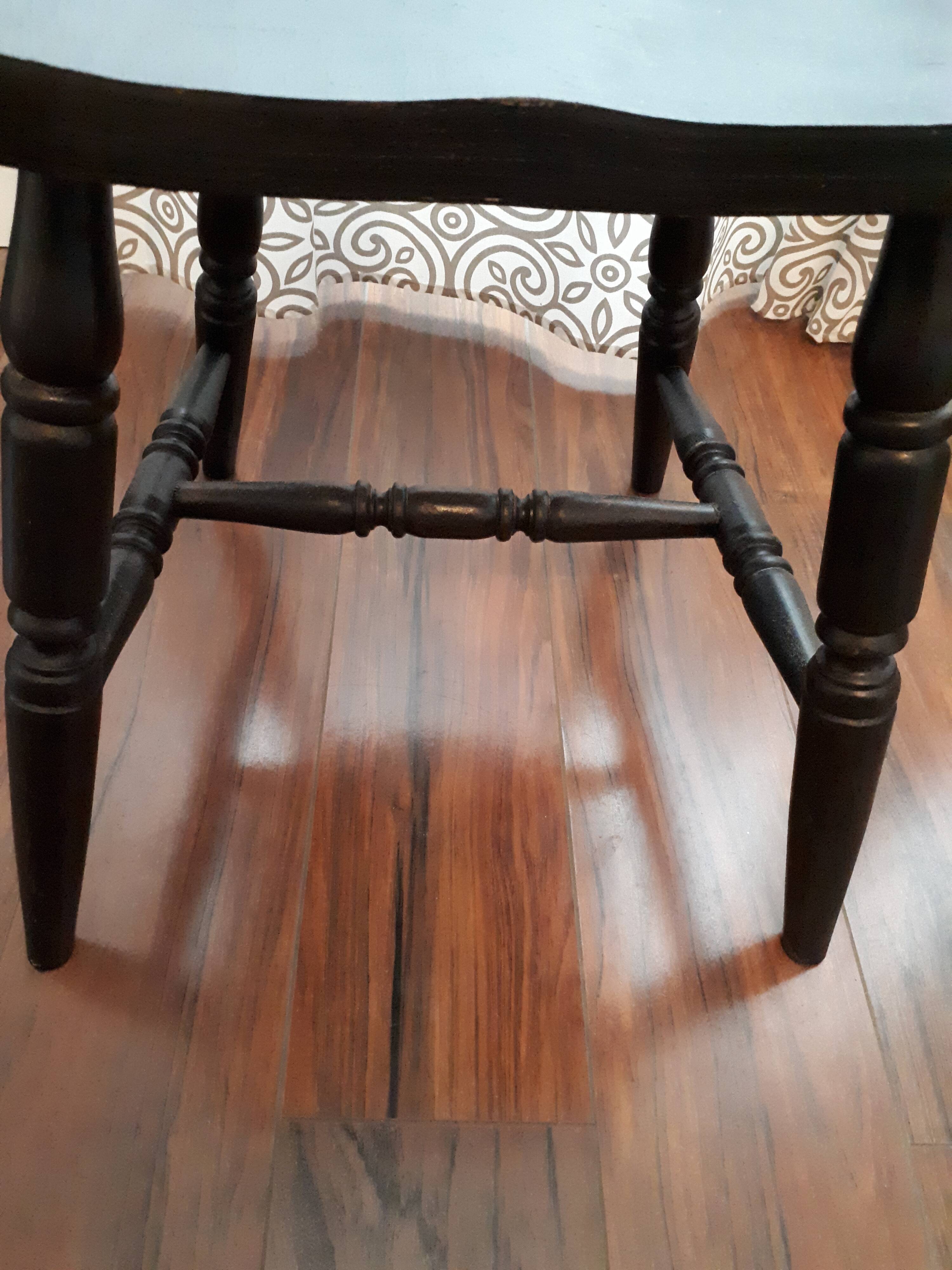 Black saloon chair