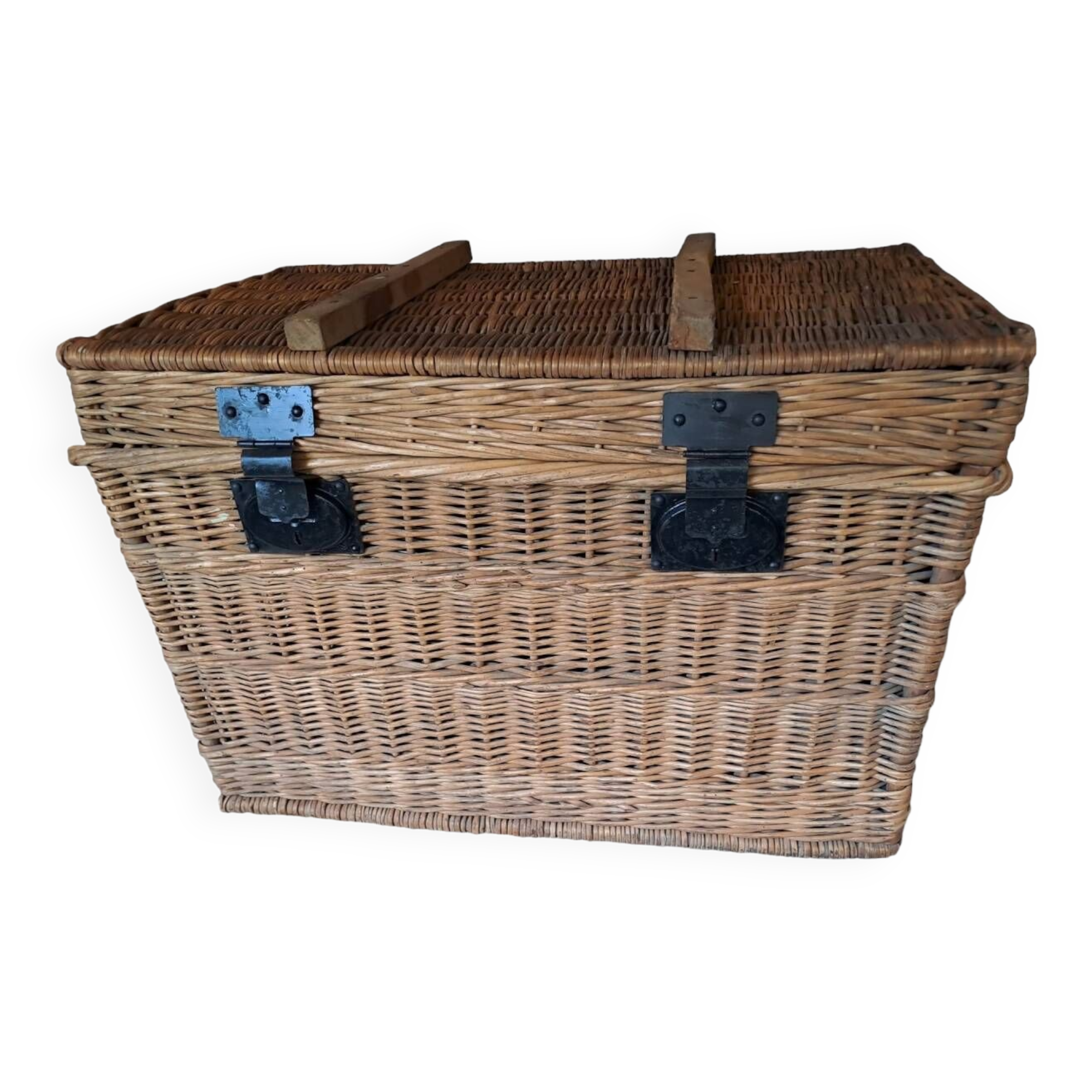 Wicker travel trunk XIX with metal clasps and handles.