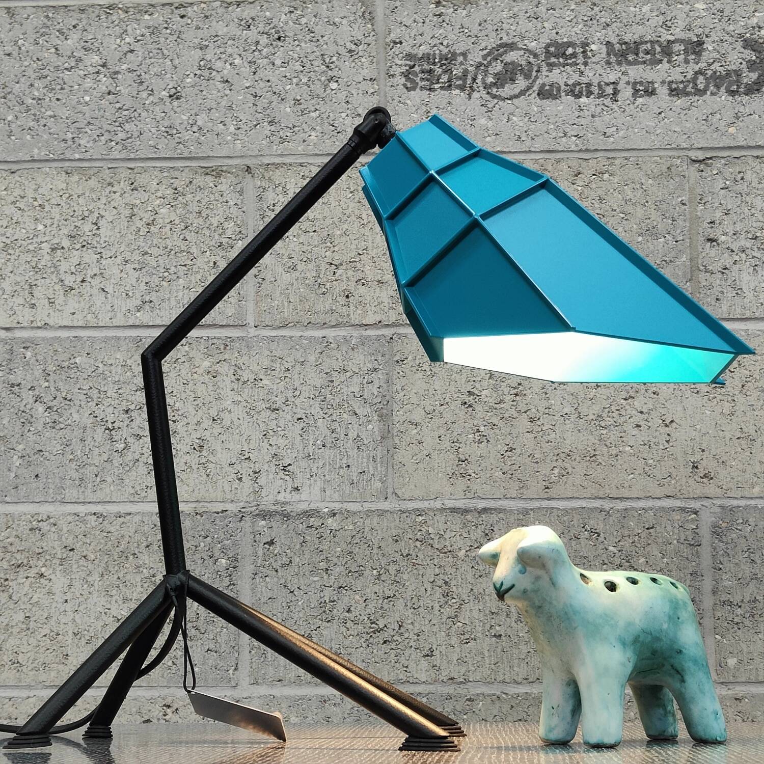 Pett Nero Diesel table lamp by Foscarini