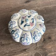 Boîte en porcelaine de Chine ancienne