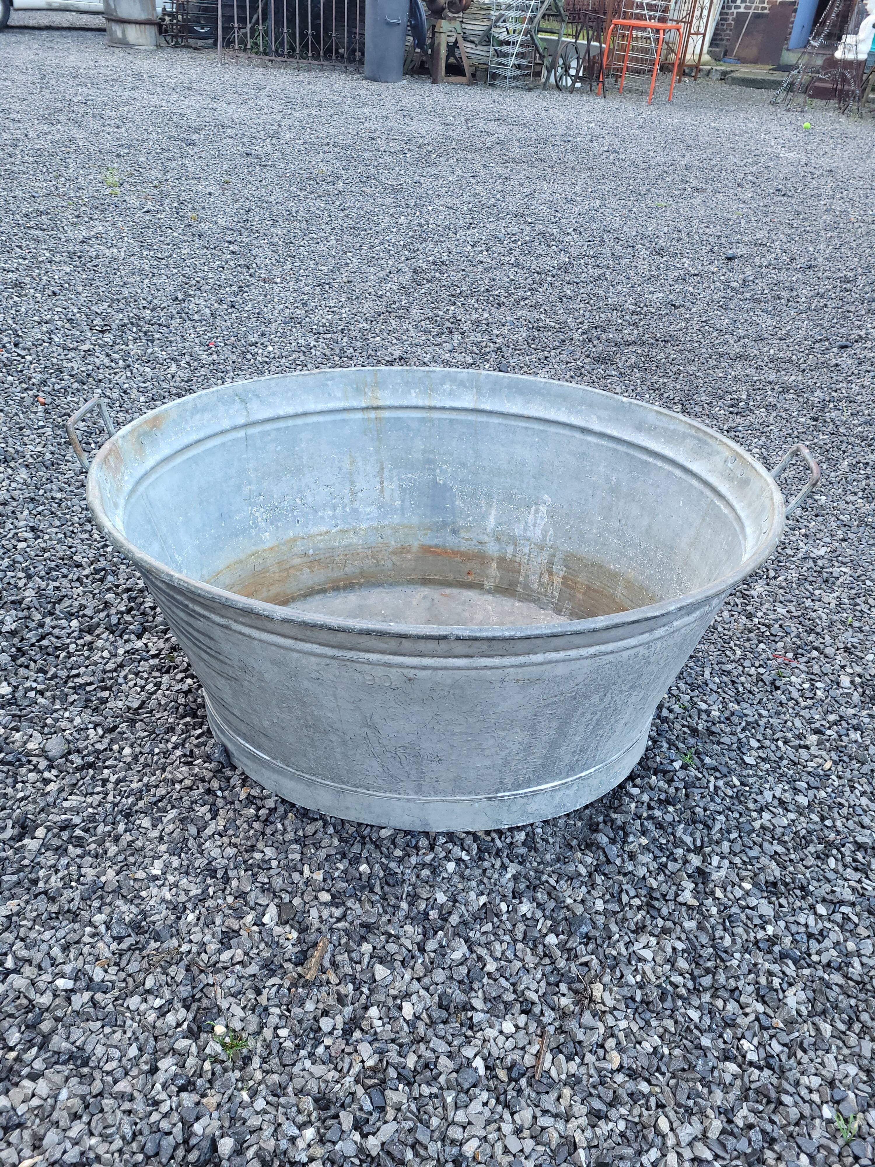 Large model zinc basin 90 liters