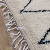 Azilal Berber rug in handmade wool 200 X 113 CM