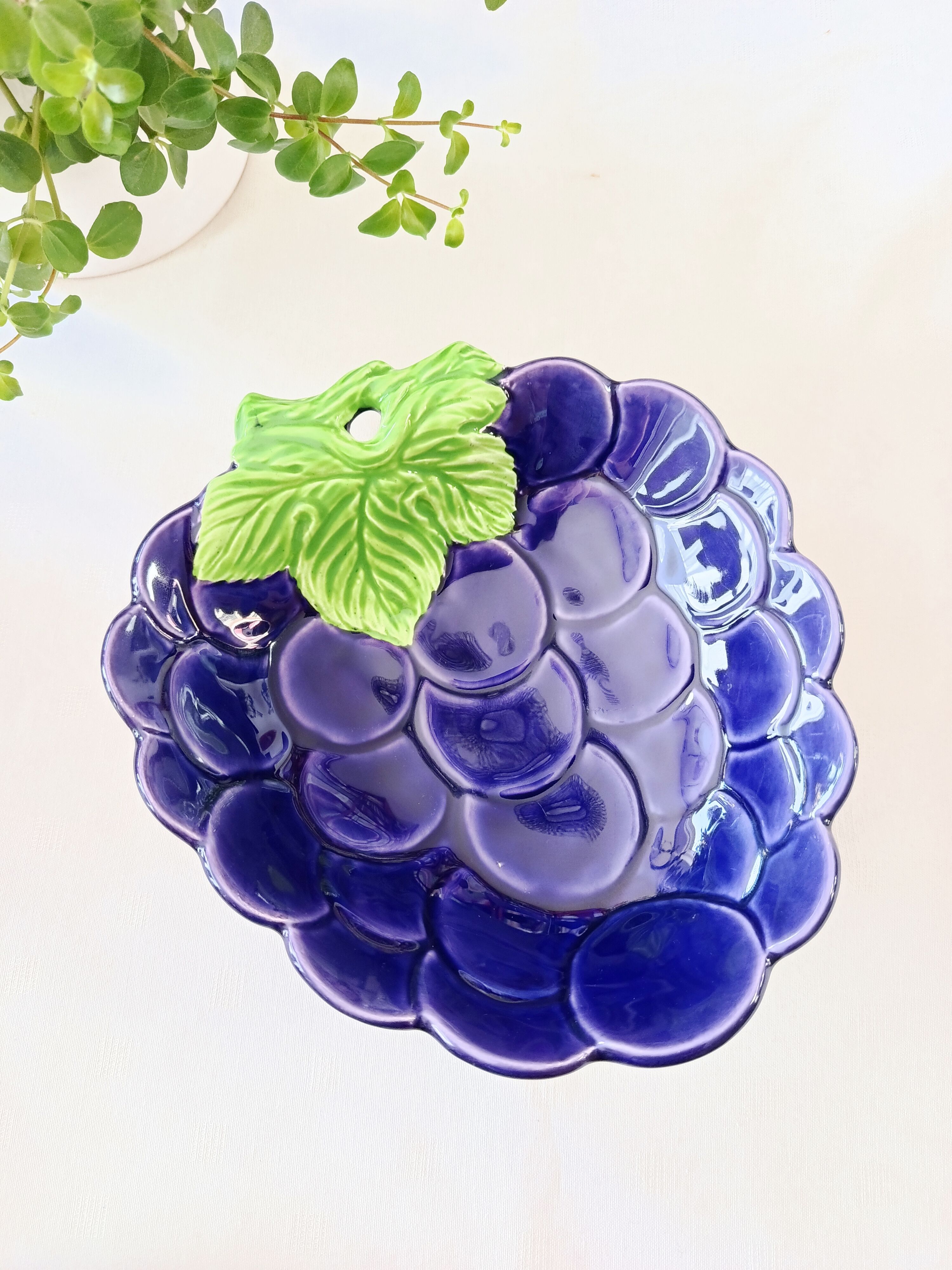 bowls and cups in slipware fruits