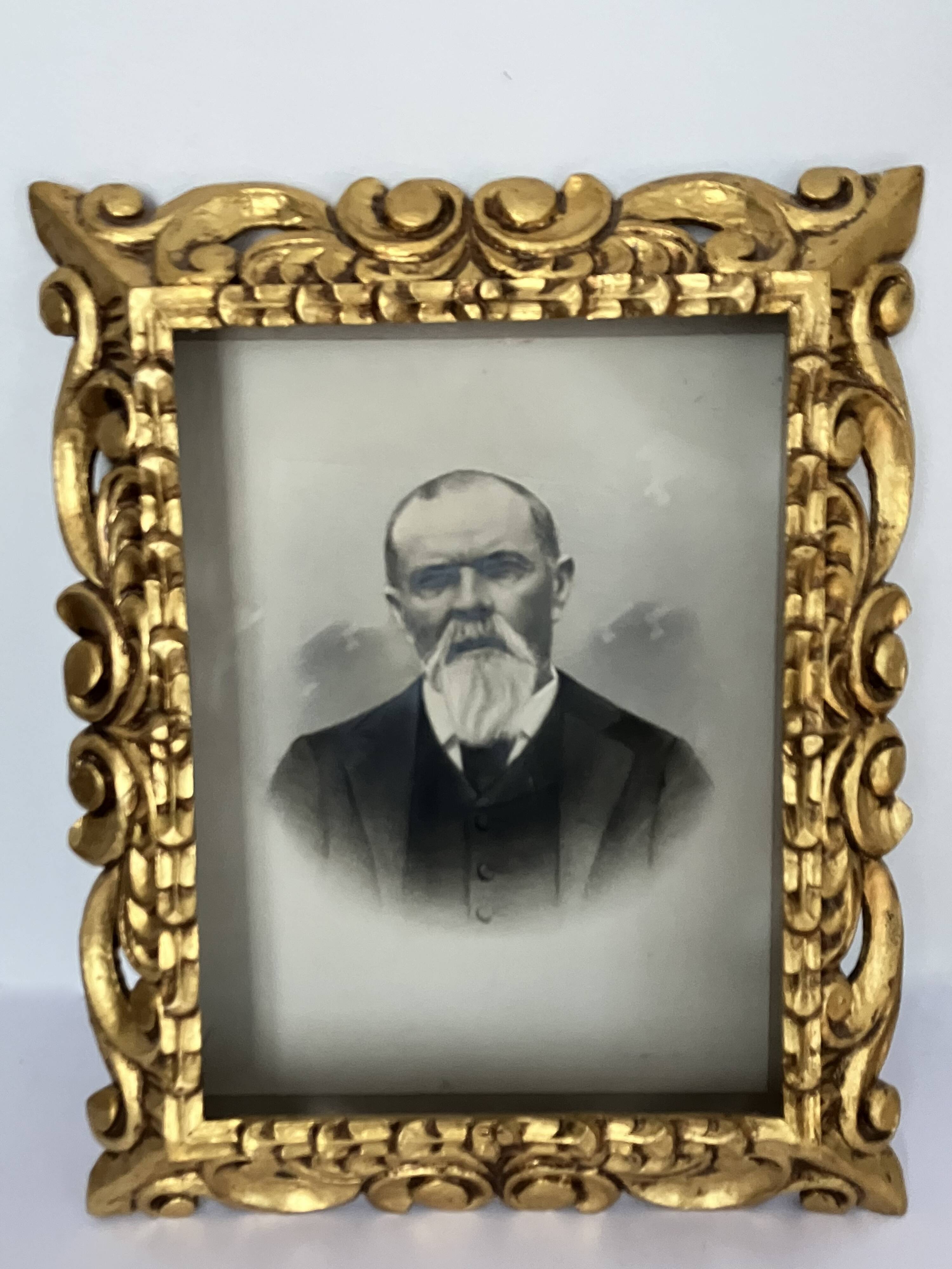 Old photos, portraits of ancestors