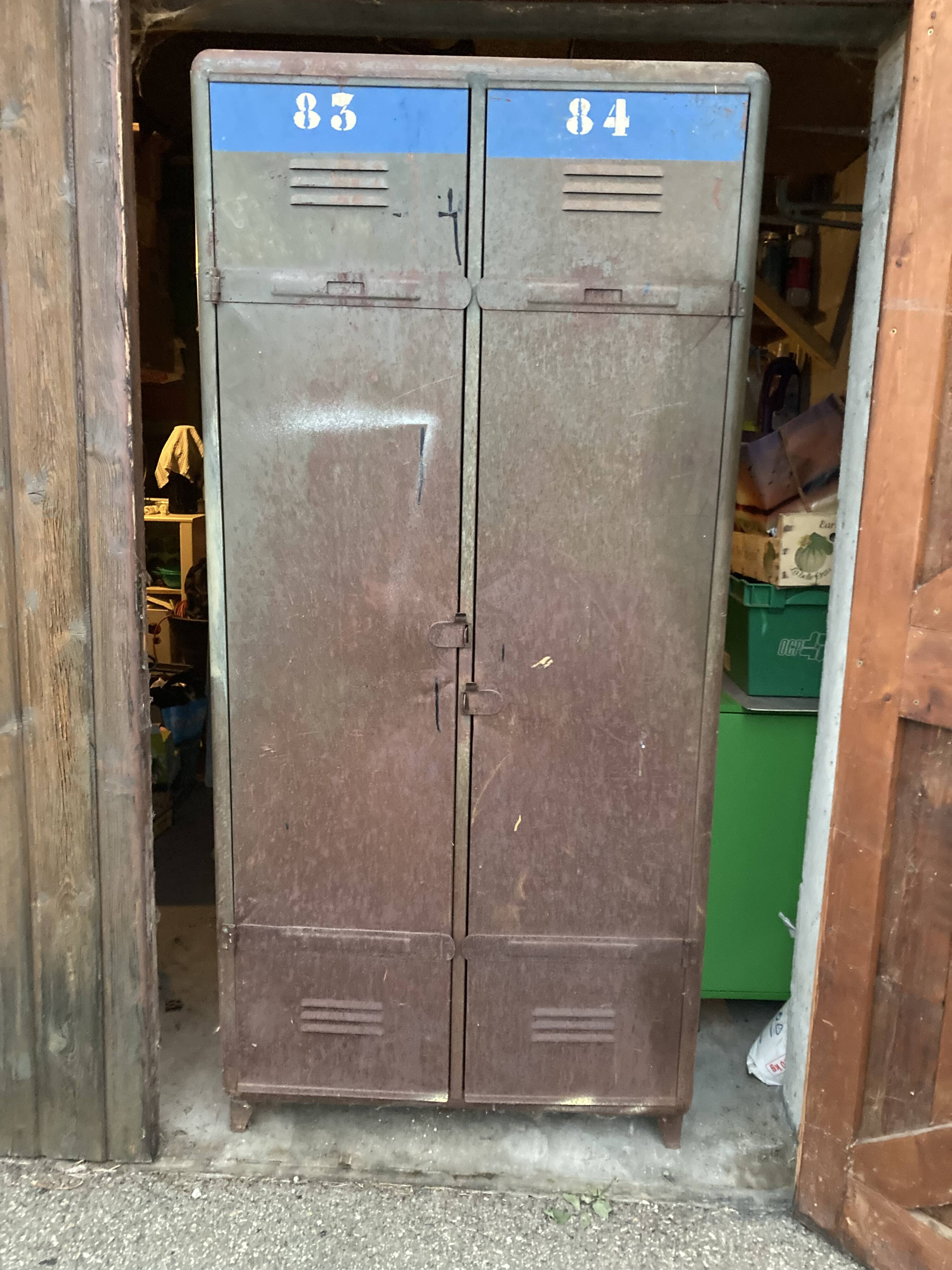 industrial cloakroom