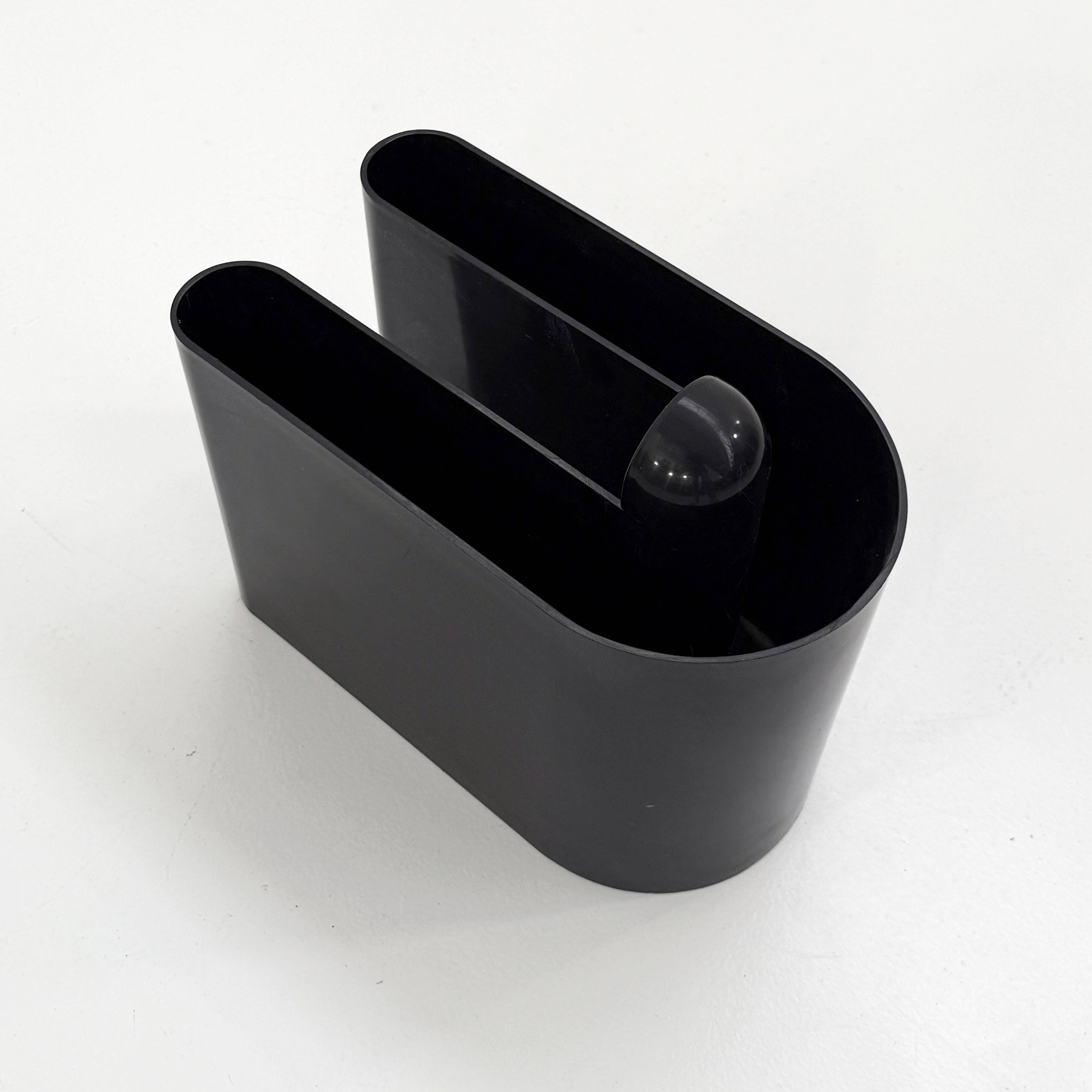 Porte-revue noir par Rodolfo Bonetto pour Bilumen, 1970