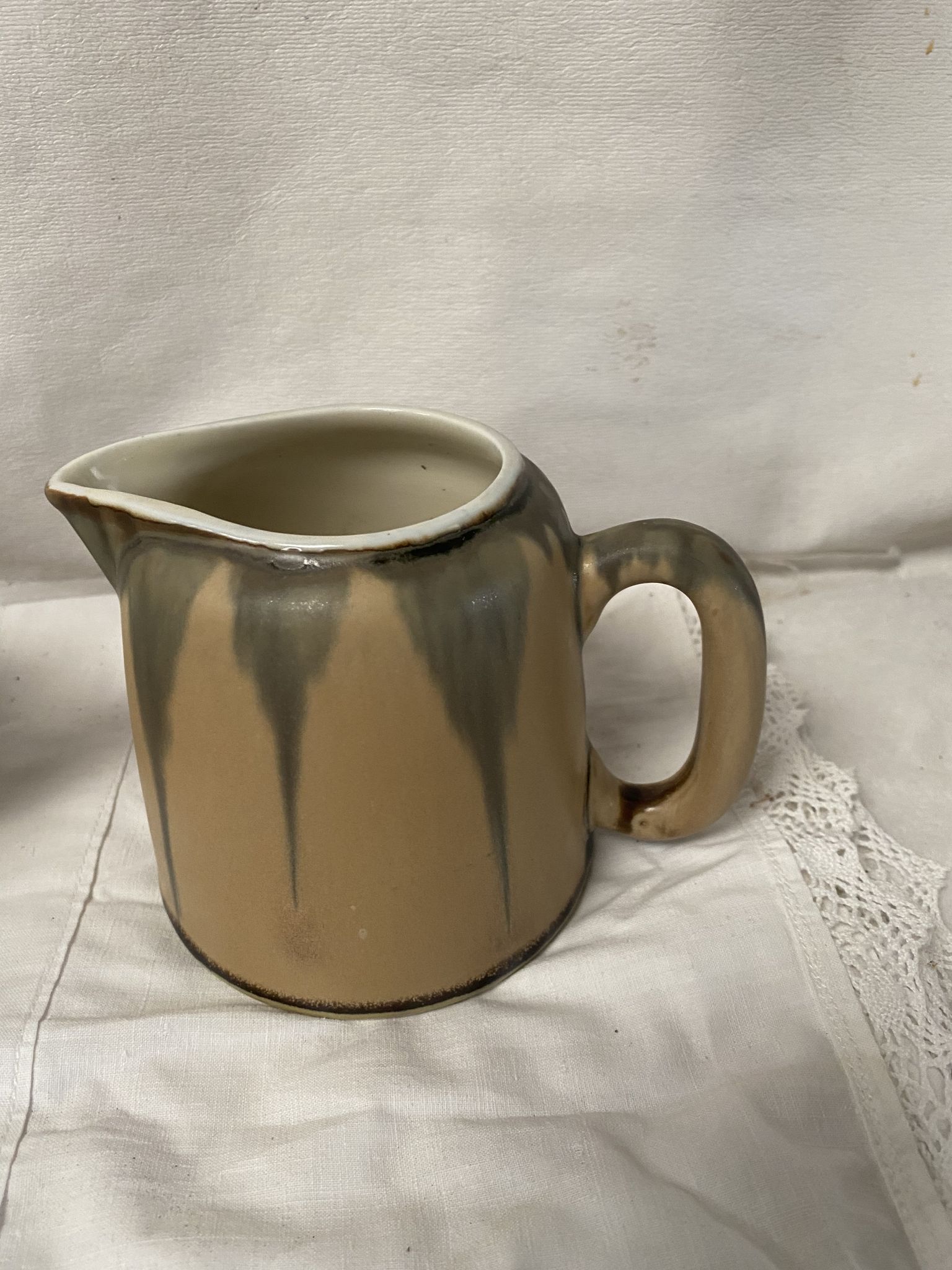 Teapot set and milk pot 60s
