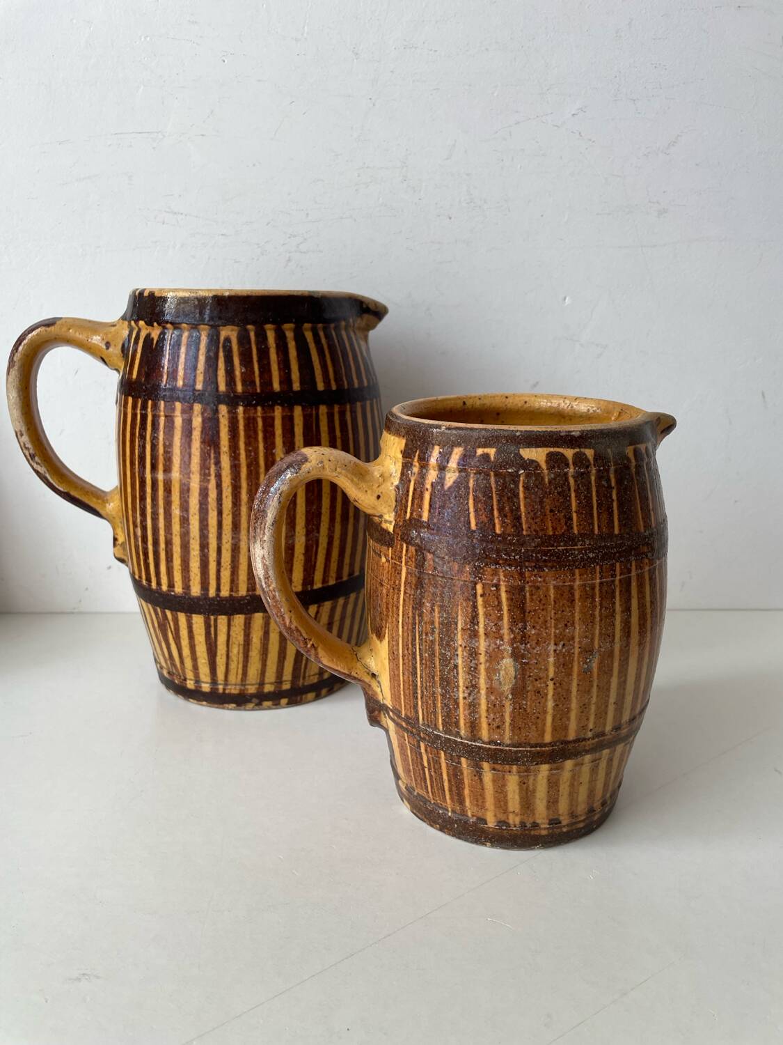 Duo de pichets vieux grès