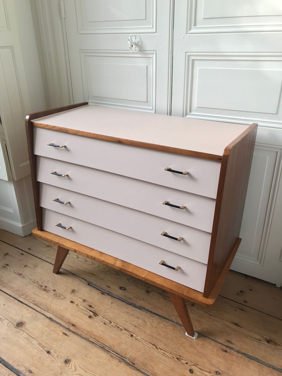 Vintage chest of drawers revisited in Setting Plaster from Farrow & Ball