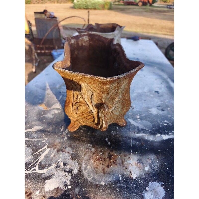Pair of cast iron planters from 1900 in Charleville - Mézières