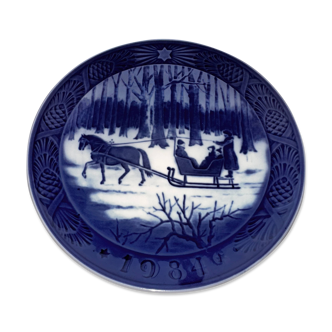 Christmas plate 1984, Royal Copenhagen porcelain