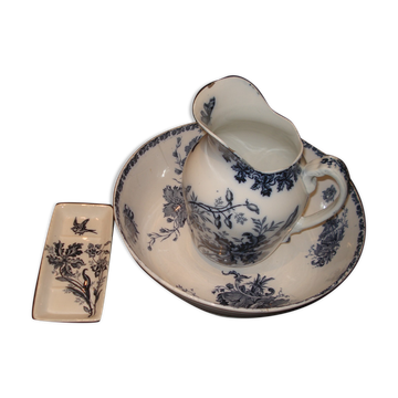 Vintage 19th century earthenware toiletry set