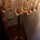 Lampe de sol vintage style Regency avec gouttes Murano en forme de cascade rose.