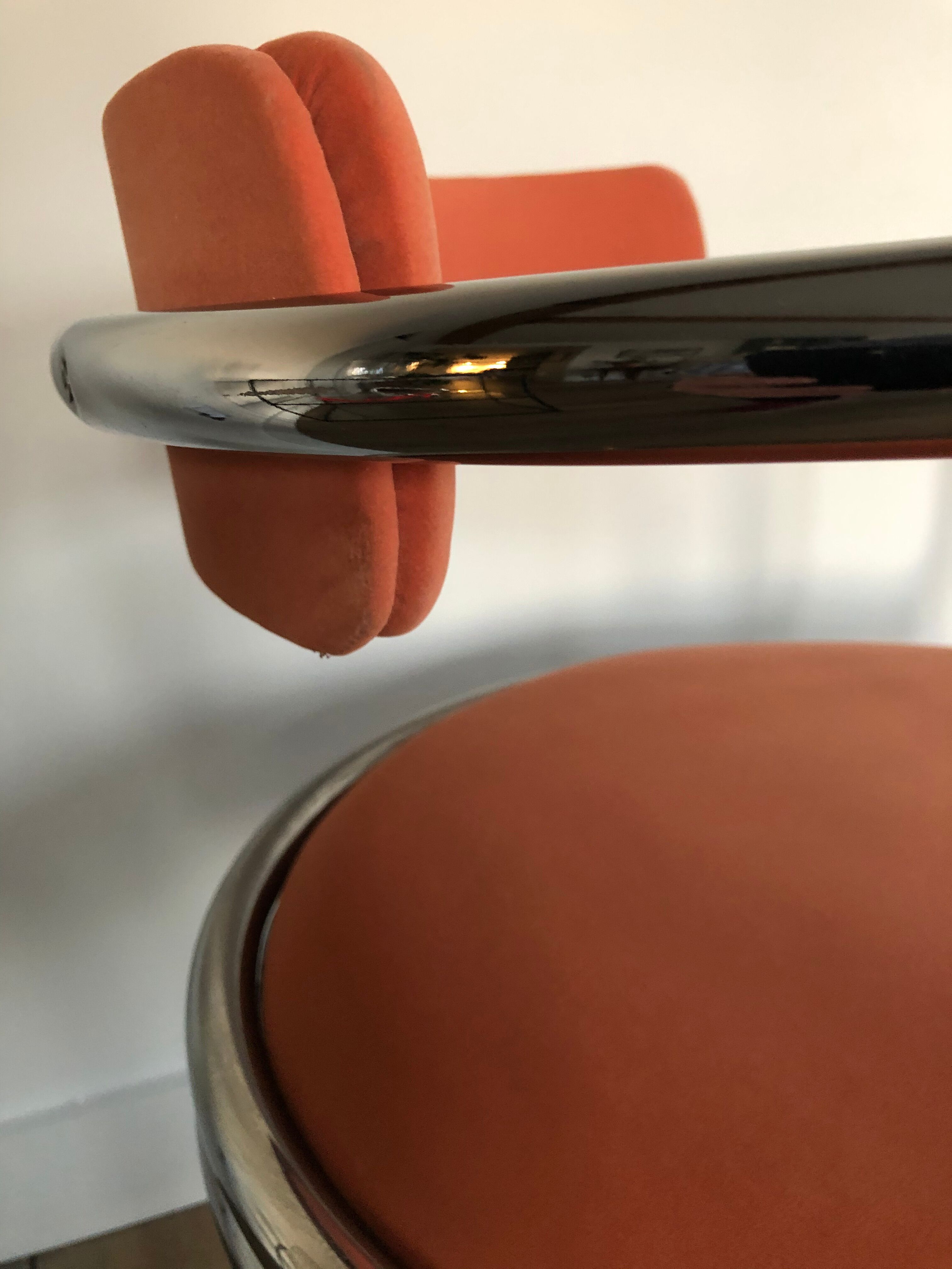 Victoria chair 70s chrome structure and terracotta-colored alacantara fabrics