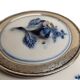 Théière en porcelaine allemande antique Meissen Zwiebelmuster avec argent, milieu des années 180.