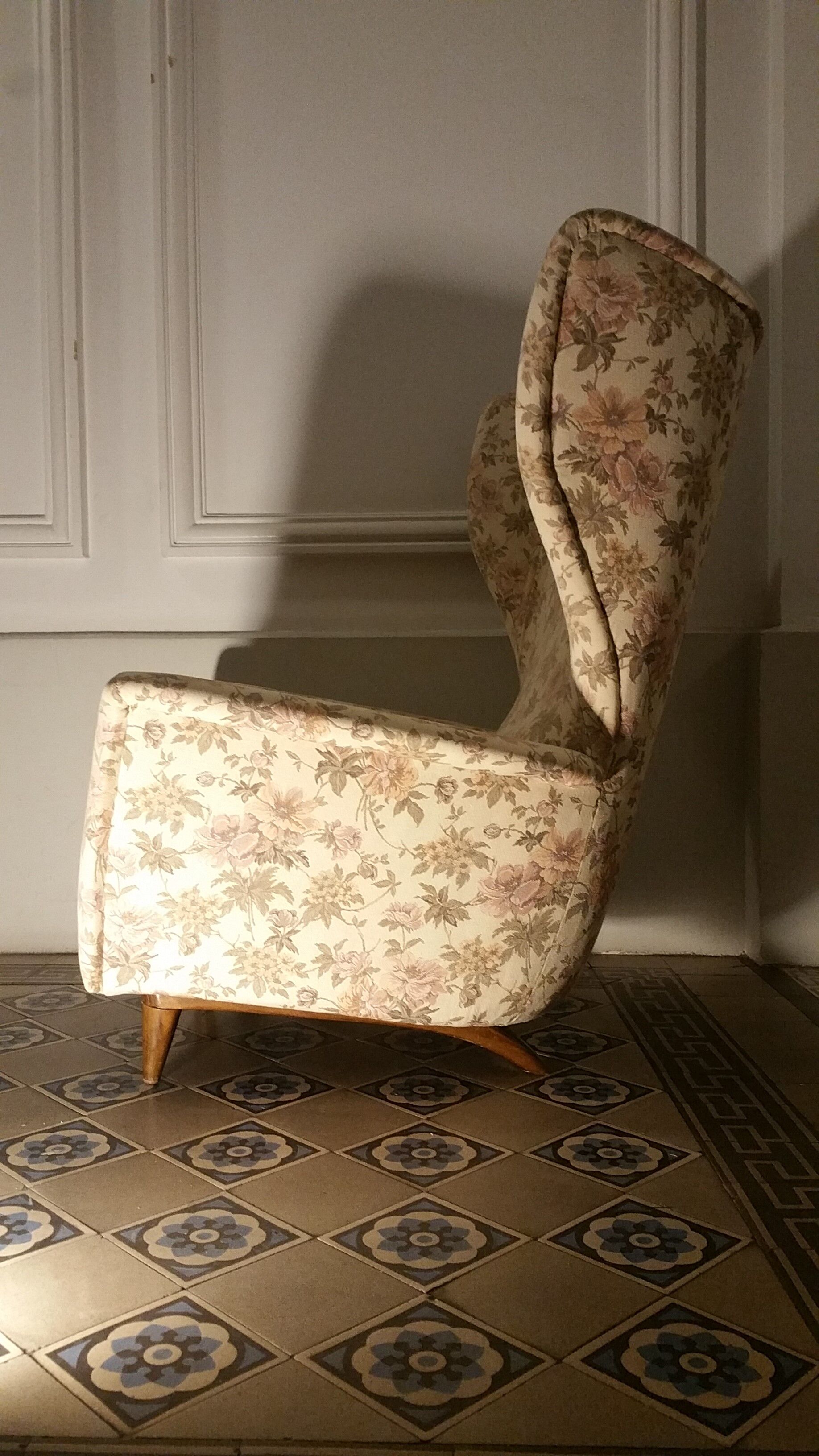 Chair has ears Shepherdess 50 60 years flesh Wing