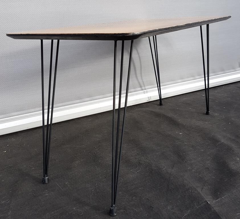 1960-foot Eiffel coffee table