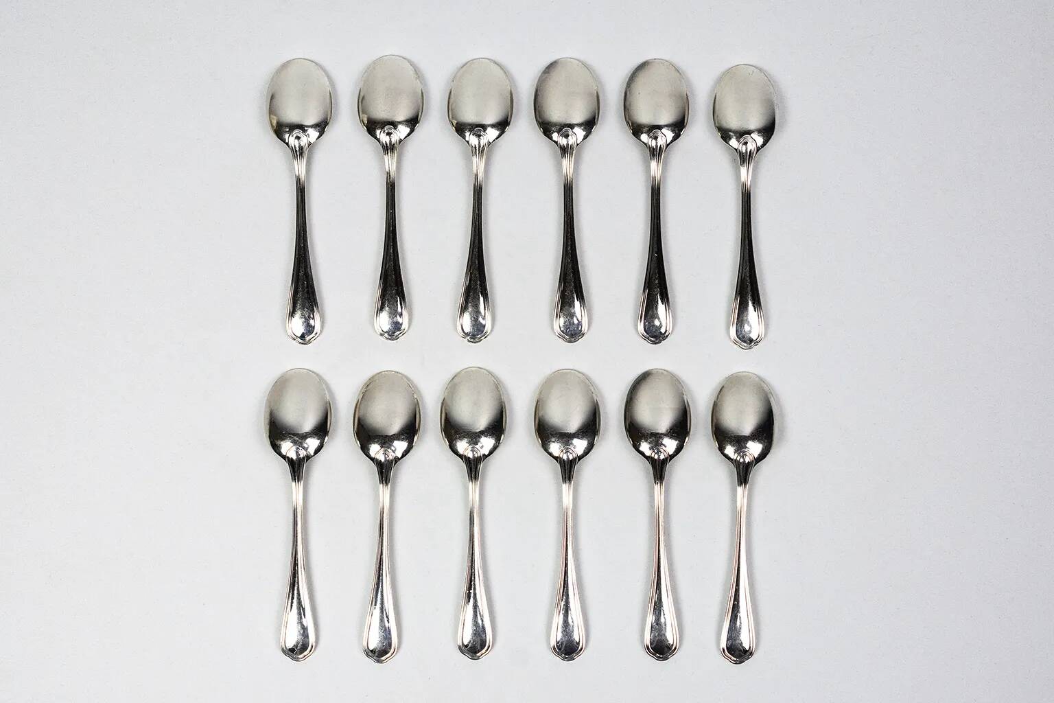 Christofle – 12 silver-plated coffee spoons Spatours in their case