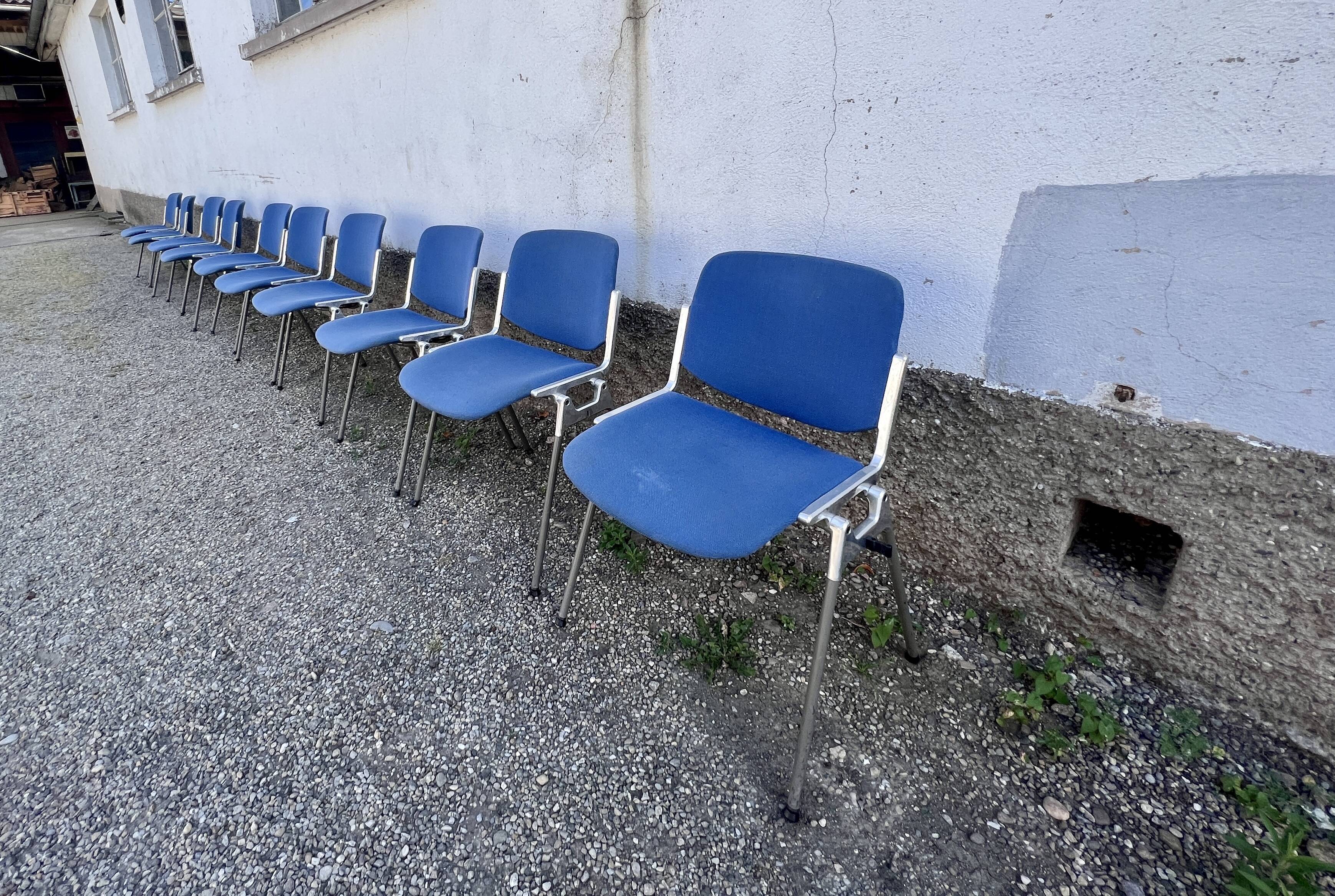 Série de 40 chaises de G. Piretti pour Castelli Anonima Castelli, Italie, années 1970