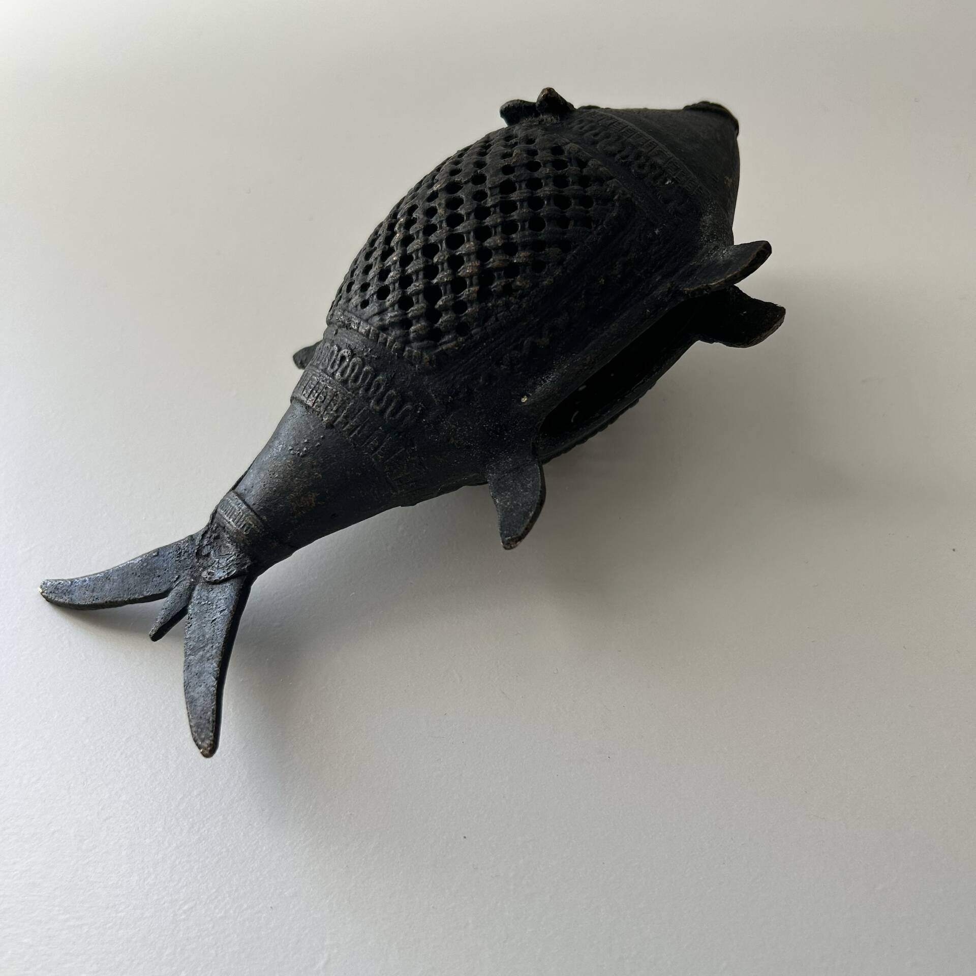 Poisson en bronze art tribal indien