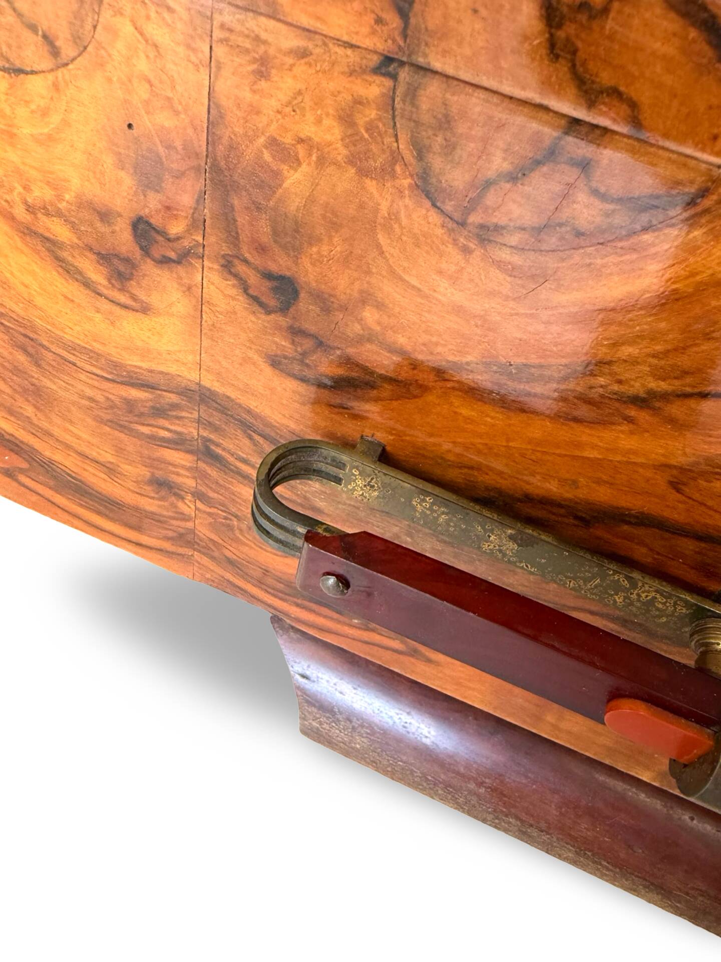 Walnut burl commode, Italian Art Deco, 1940s.