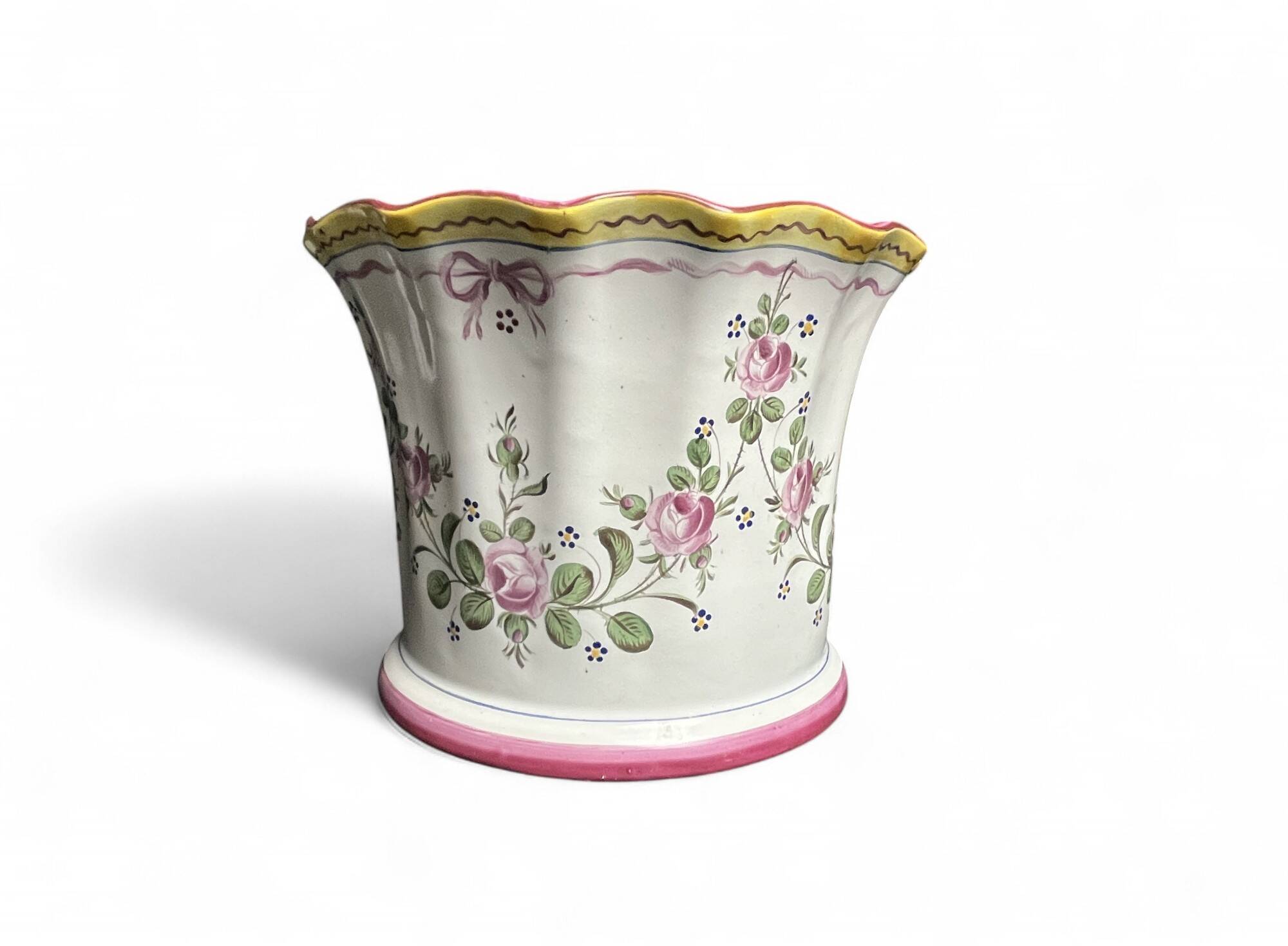 Saint Clément, cache-pot en céramique décor floral XXème