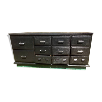 Black trade counter