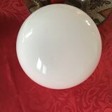 Globe blanc vintage