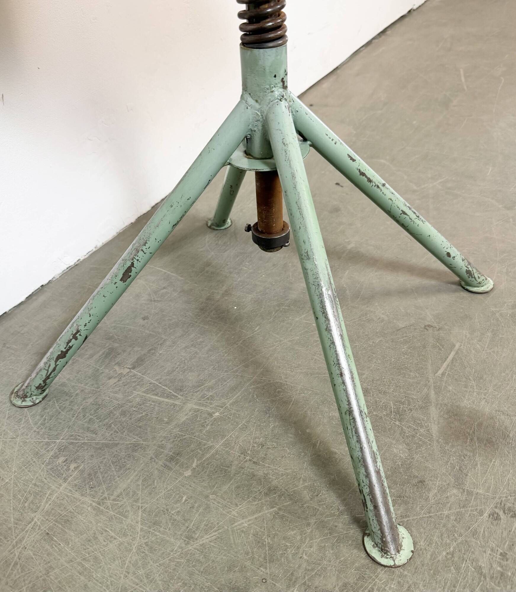Chaise d'atelier industrielle verte, années 1950