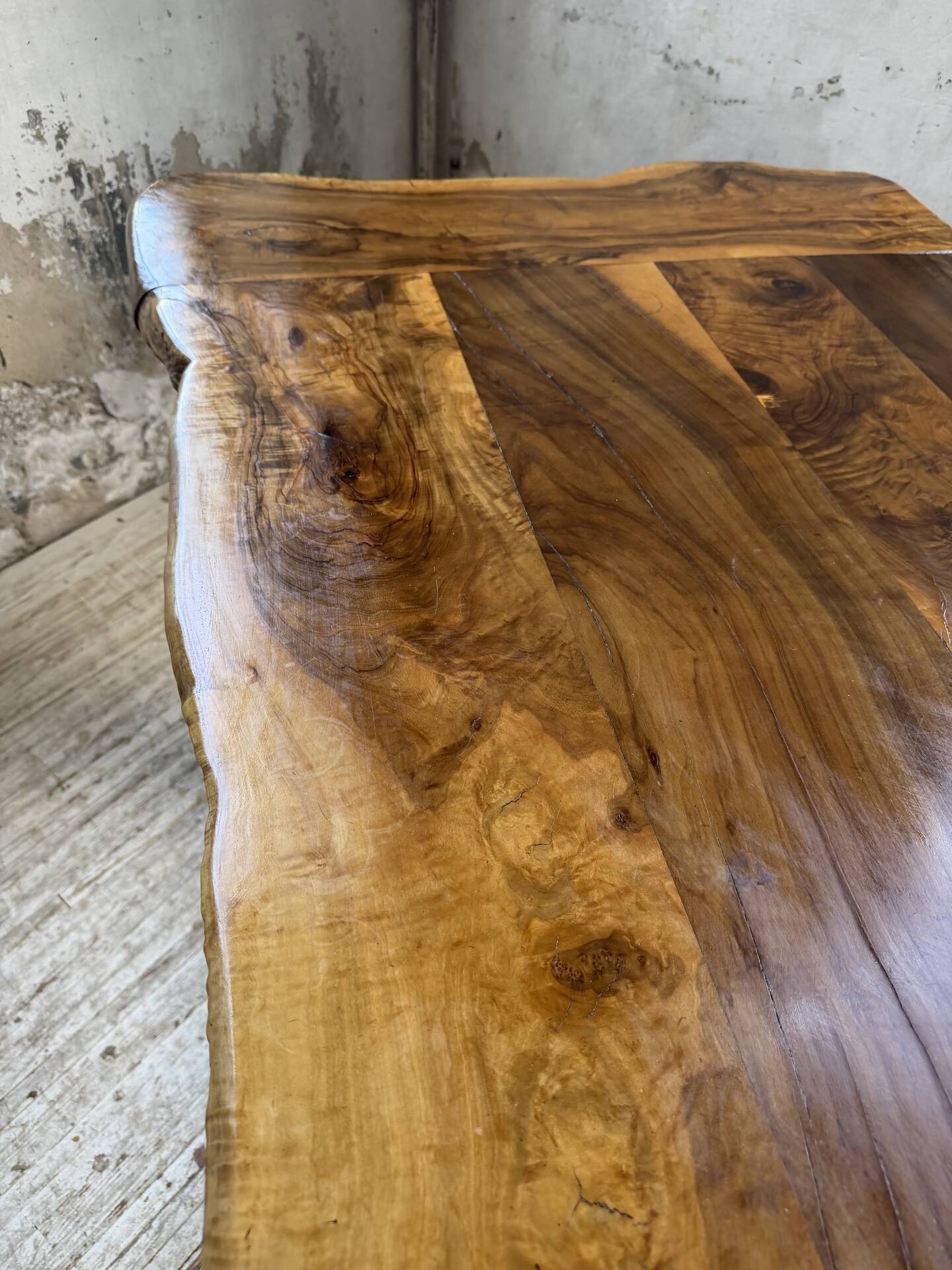 Dining table in solid olive wood Maison Skela 1960