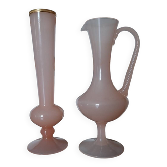 2 vases en opaline rose