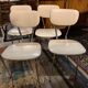 Table formica avec 4 chaises en skaï