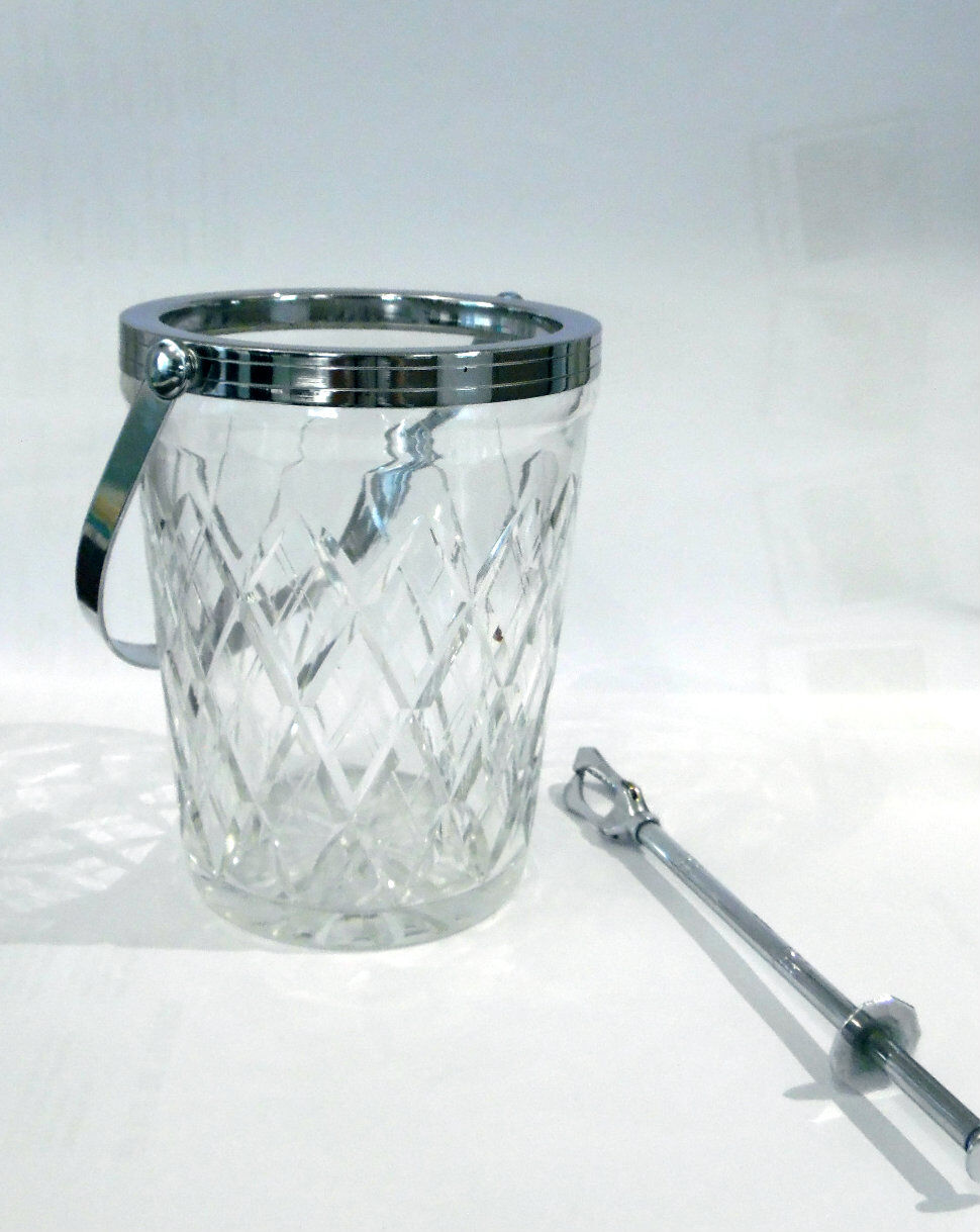 Large ice bucket size