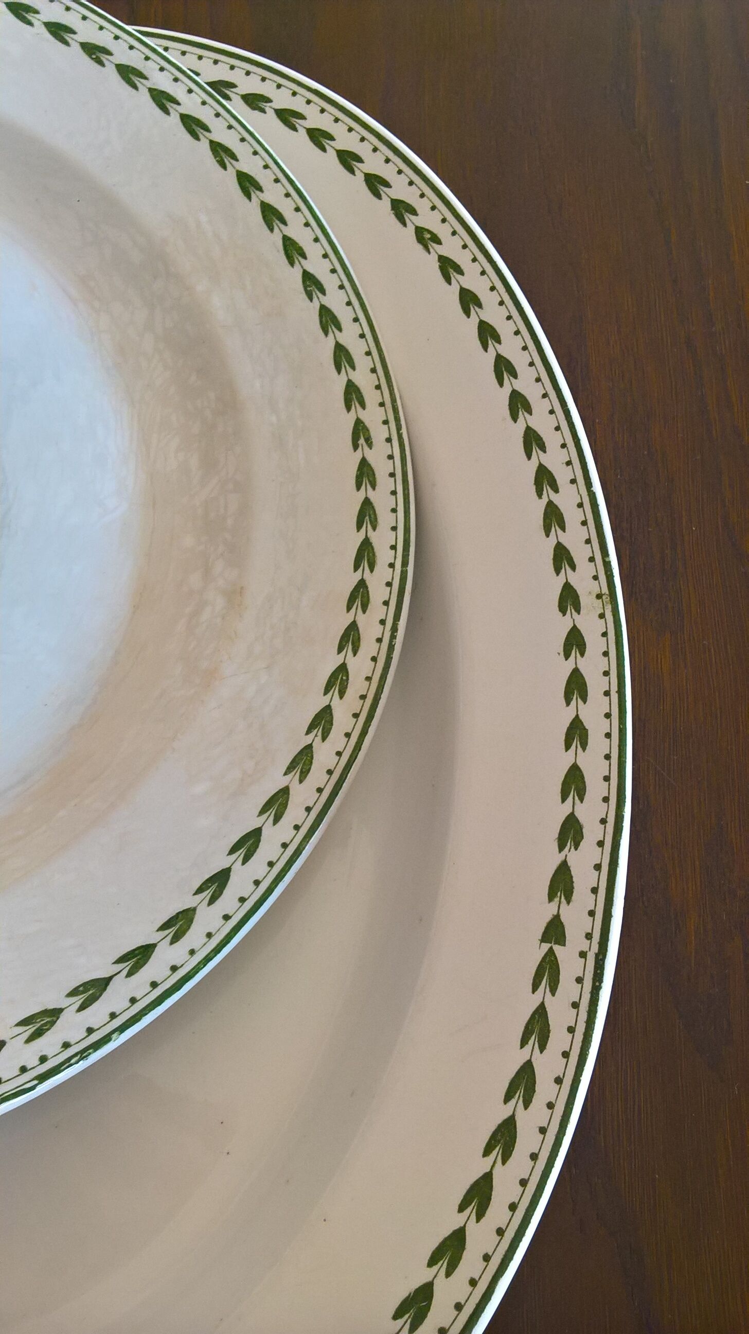 BFK Laurier service dish