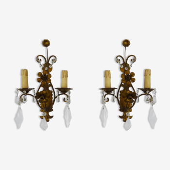 Pair of vintage Italian wall lamps in gilded metal, glass grapevines. Year 60