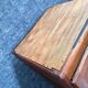 Armoire homme debout