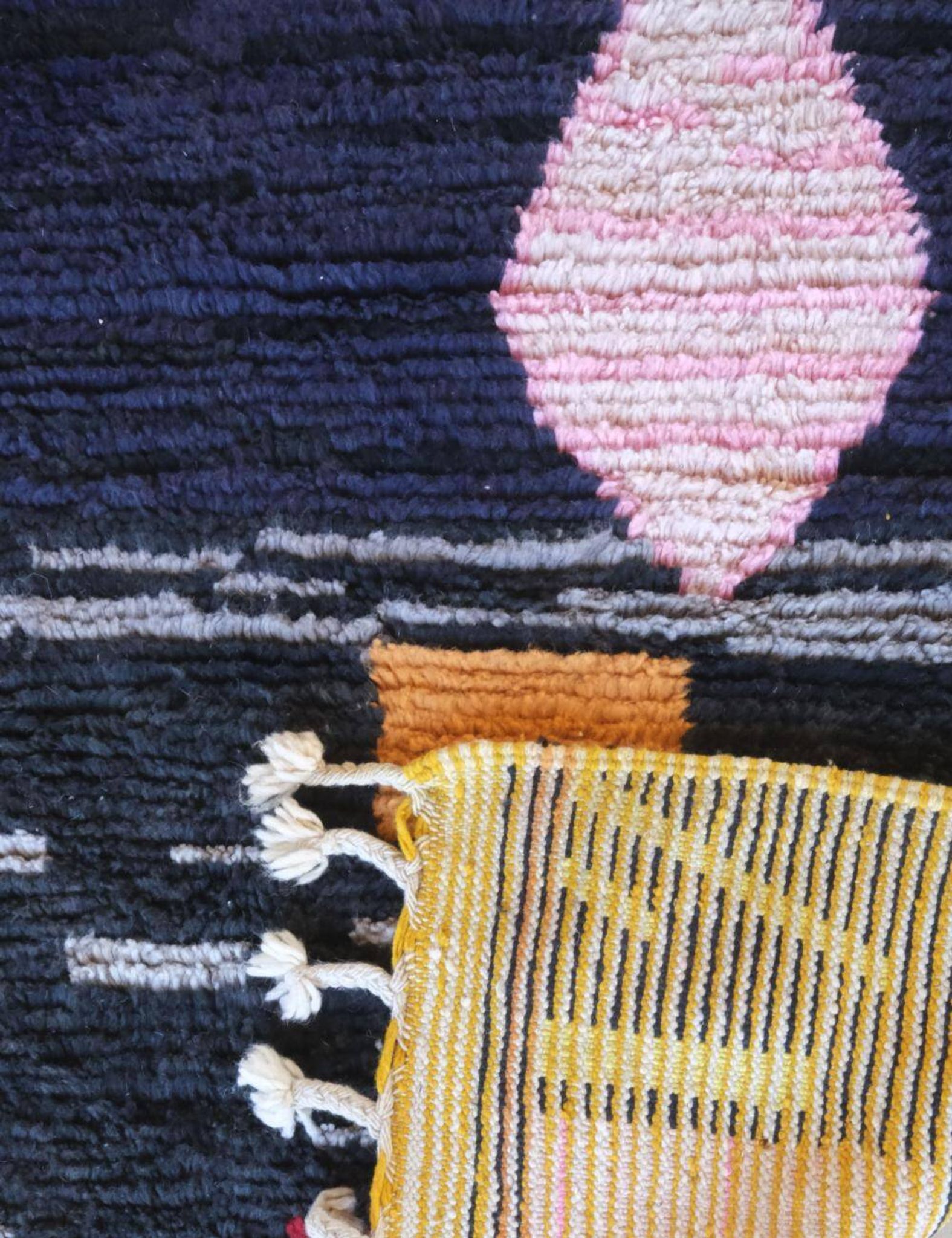 Berber Boujad Rug - 311 x 233 cm