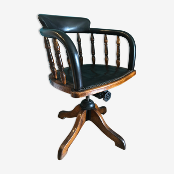 Victorian-era captain's chair
