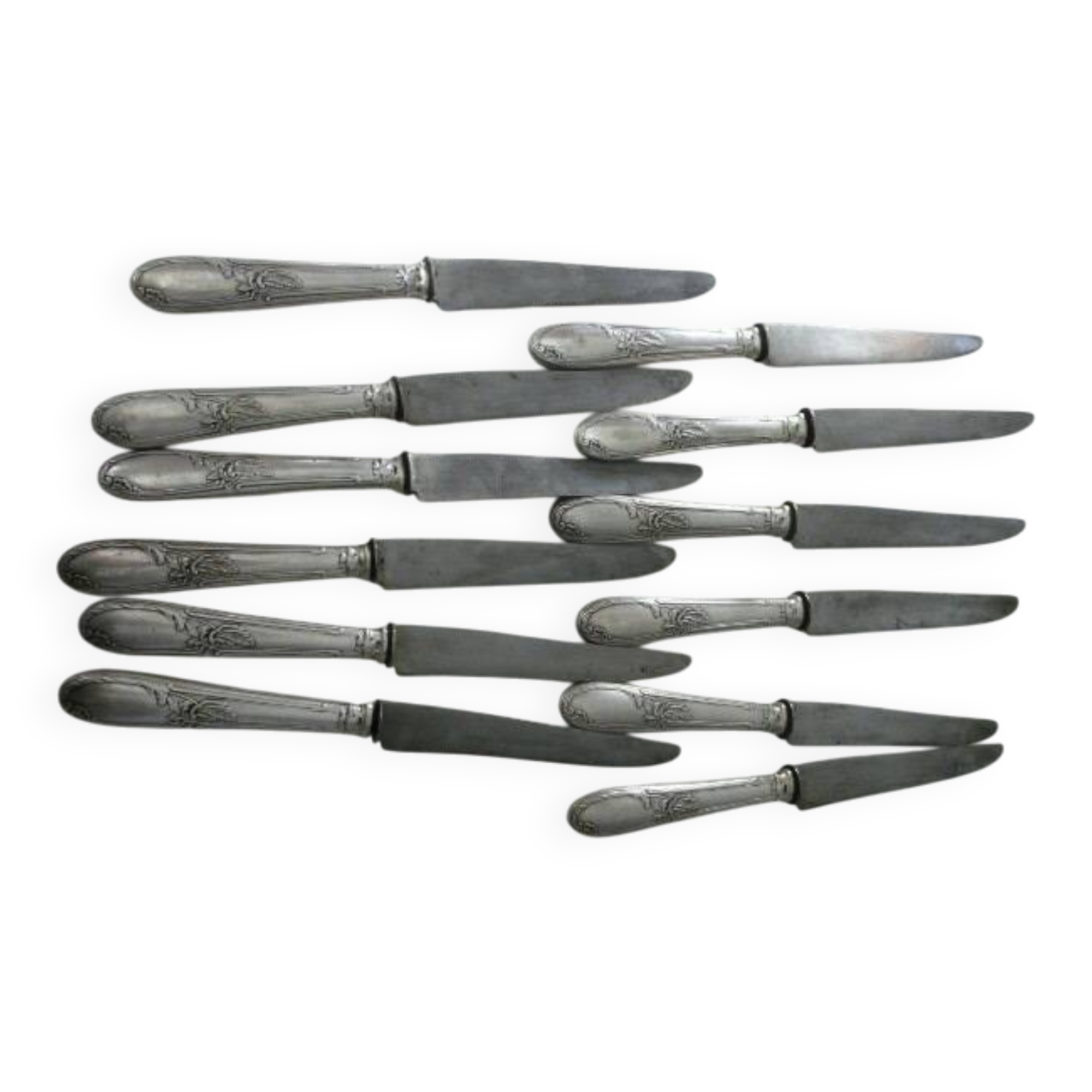 Box of 12 silver-plated art nouveau knives with steel blades